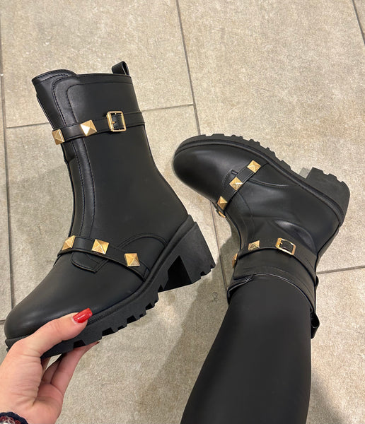 Valentino studs booties