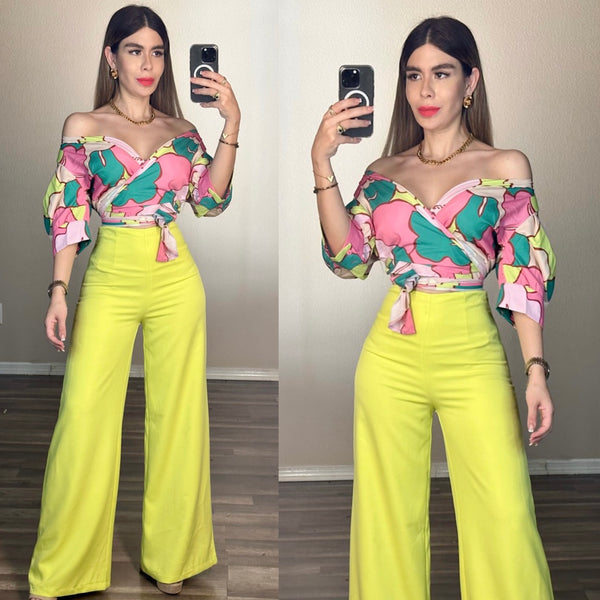 Laura wrap top
